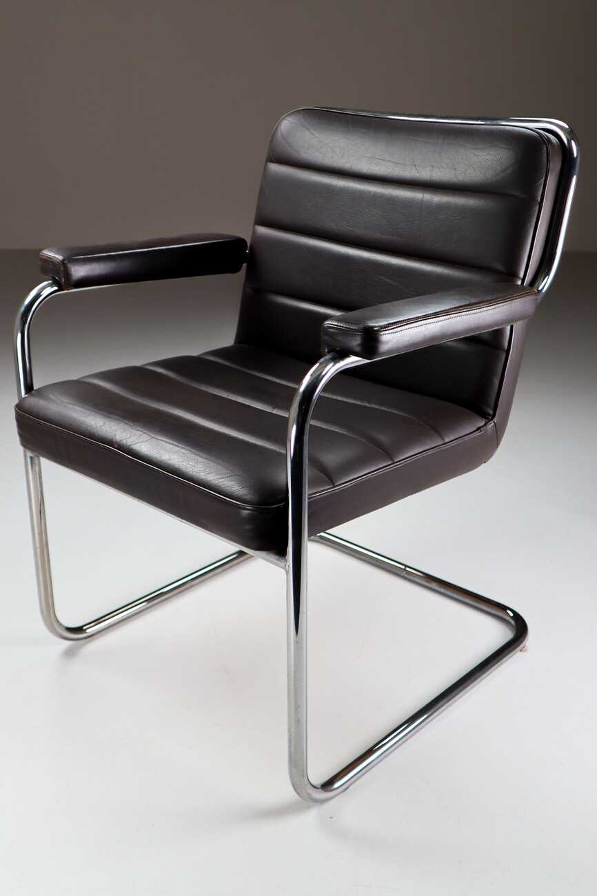 Six Leather and Chrome Thonet Dining Chairs Germany 1970s Late-20th century