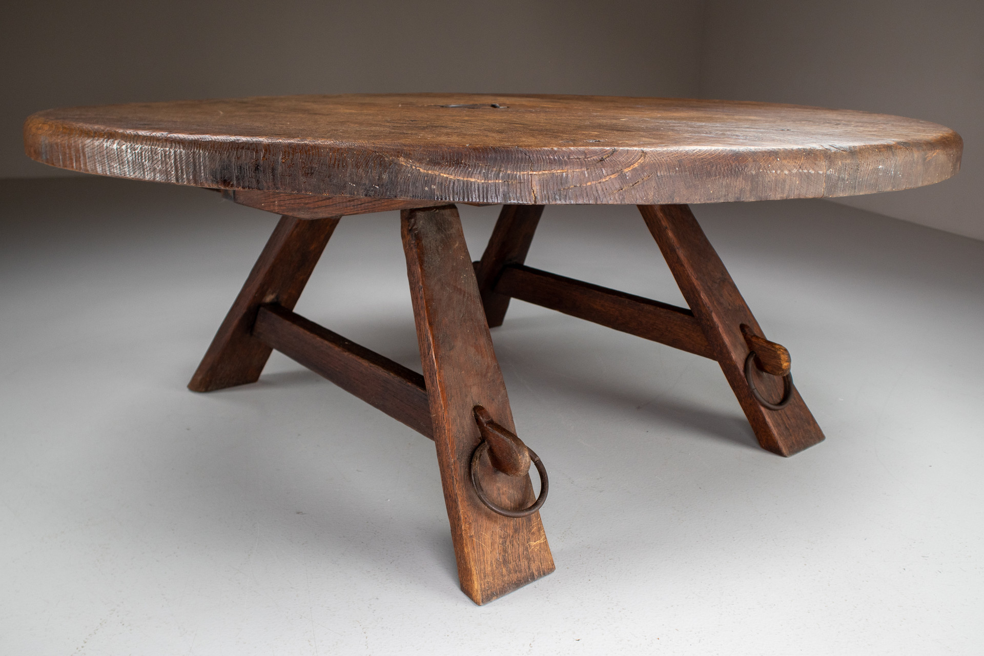 Strong Oak Brutalist round Coffee table France 1950s Mid-20th century