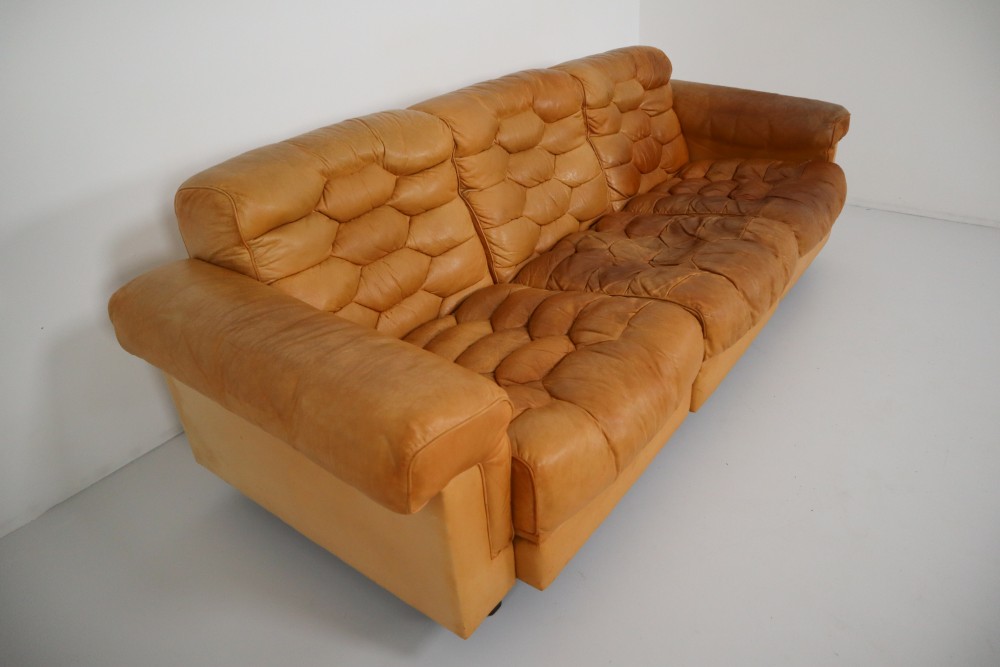 Strong Patinated Cognac Leather 3 Seat Sofa By Robert Haussmann for De Sede DS-P 1960s Mid-20th century