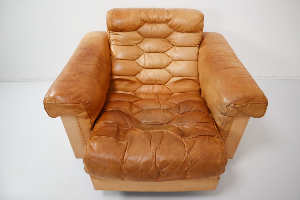 Strong Patinated Cognac Leather Armchair By Robert Haussmann for De Sede DS-P 1960s Mid-20th century