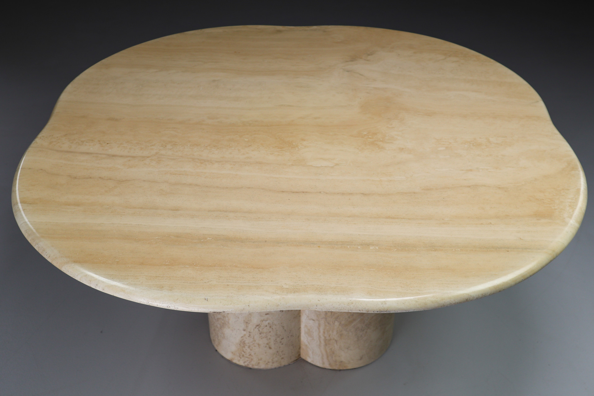 Travertine Coffee Table with Floral Shaped Top and base Italy 1970s Mid-20th century