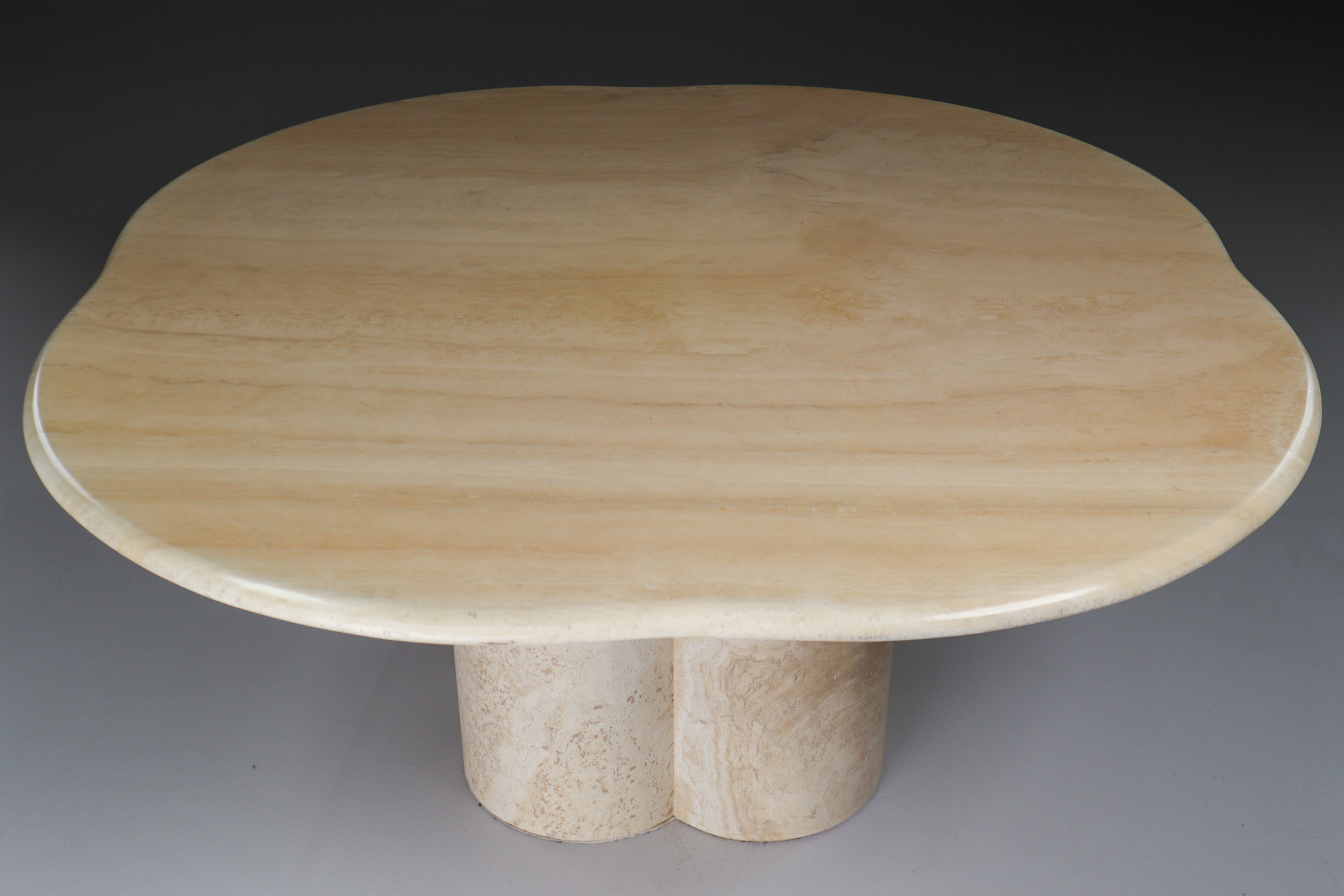 Travertine Coffee Table with Floral Shaped Top and base Italy 1970s Mid-20th century