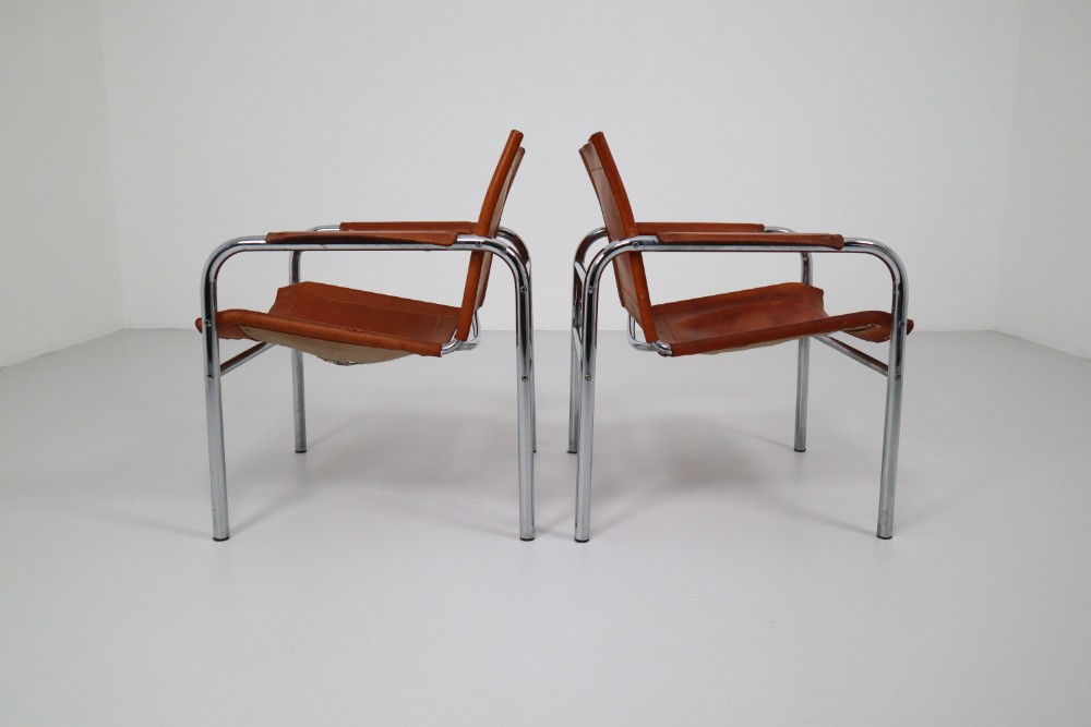  Two Midcentury Tubular Armchairs in Patinated Cognac Leather, France, 1960s Mid-20th century