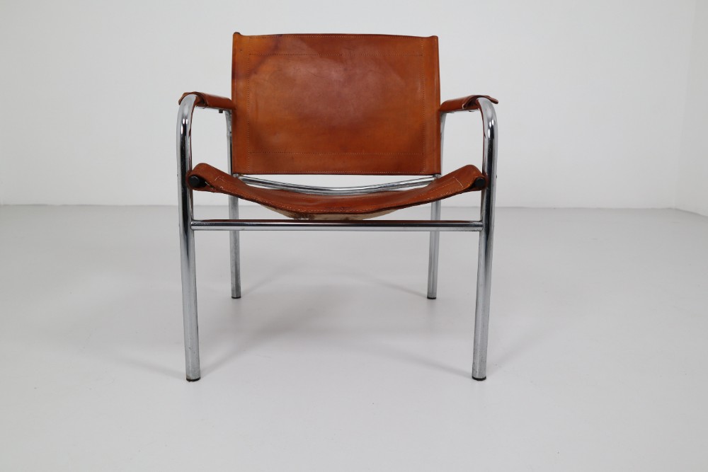  Two Midcentury Tubular Armchairs in Patinated Cognac Leather, France, 1960s Mid-20th century