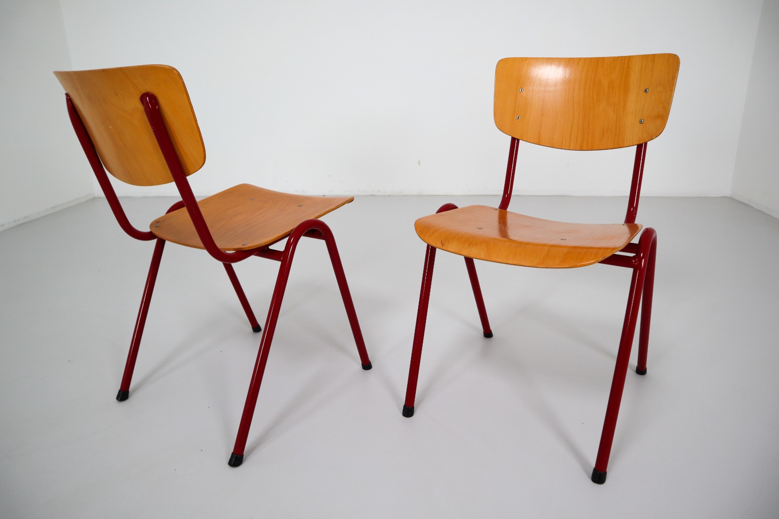 Vintage 26 x Dutch Schoolchairs Beech and red frame 1960s Mid-20th century