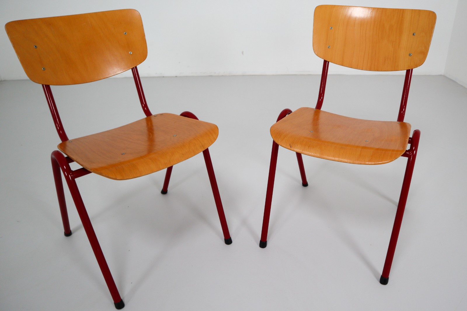 Vintage 26 x Dutch Schoolchairs Beech and red frame 1960s Mid-20th century