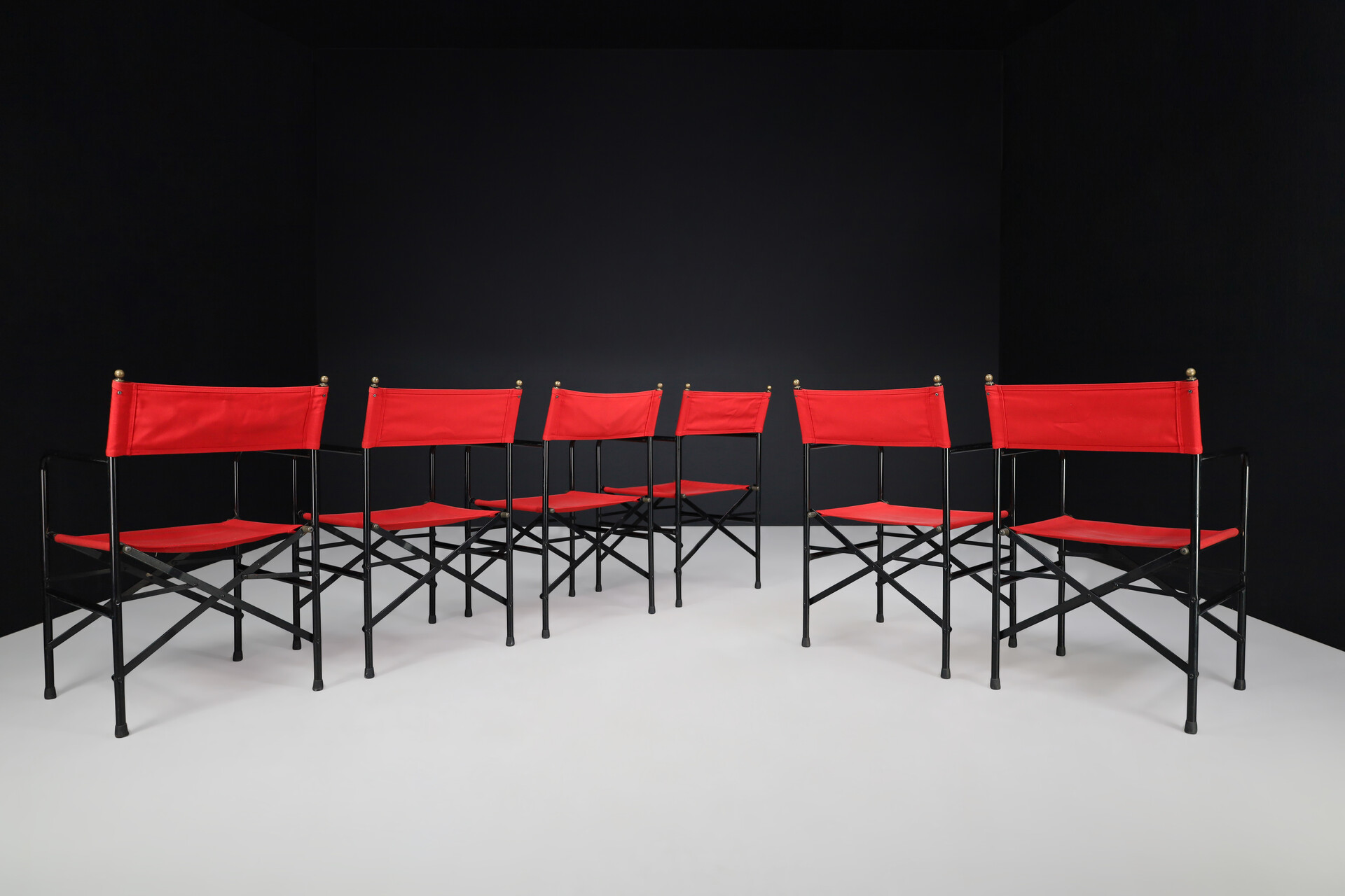 Vintage Director’s Folding Chair in lacquered steel frame, brass, red canvas seat 1980s Mid-20th century