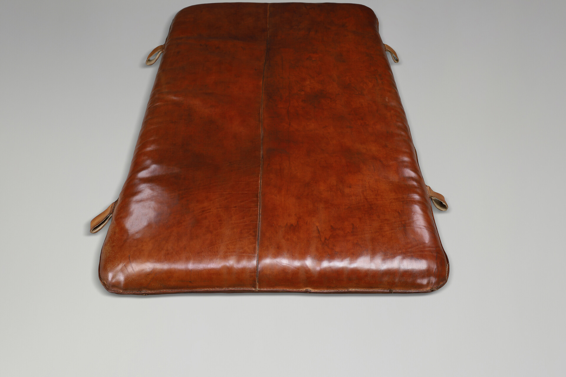 Vintage Patinated leather Gym matras Cz 1950s Mid-20th century
