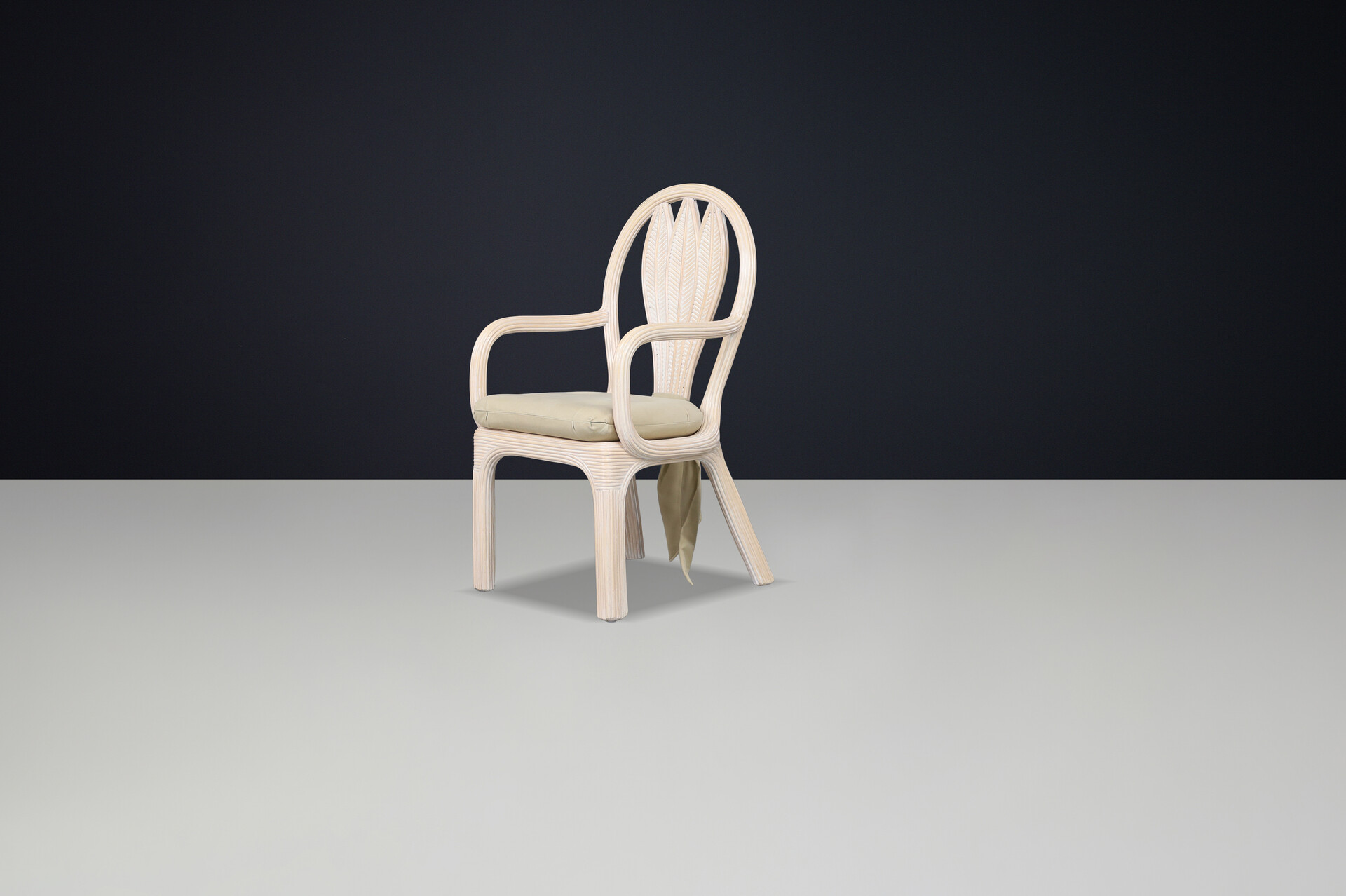 Vintage Vivai Del Sud Dining room chairs, Italy 1980 Late-20th century