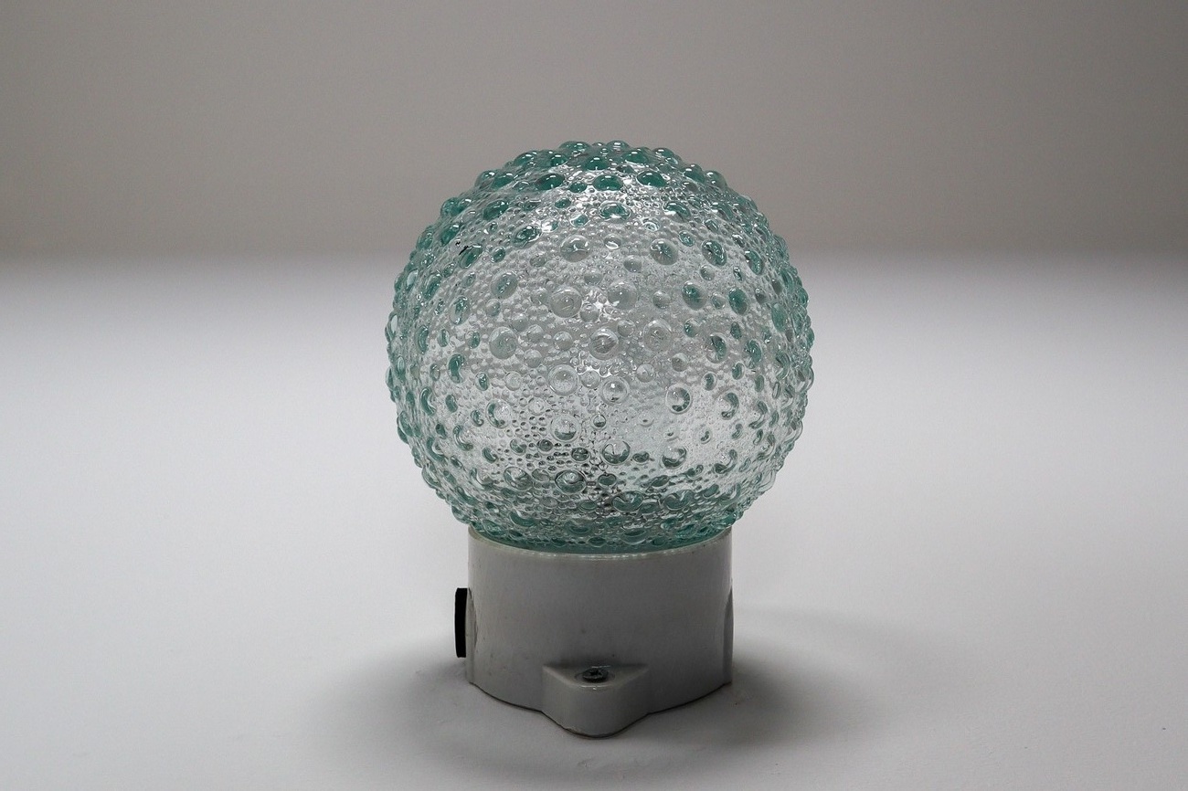  Vintage Wall/ceiling Lights with Clear Bubble Glass and Porcelain Base Mid-20th century