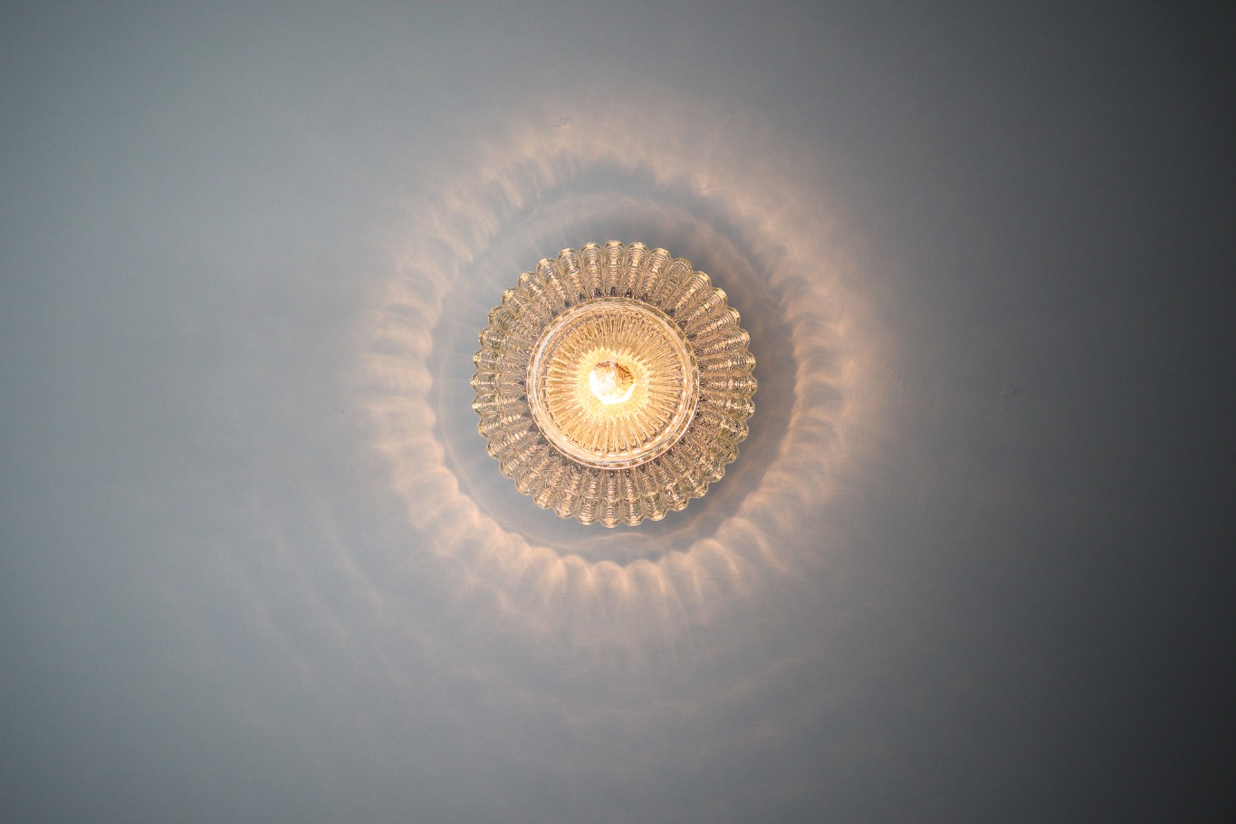  Vintage Wall/ceiling Lights with Clear Structured Glass and Porcelain Base 