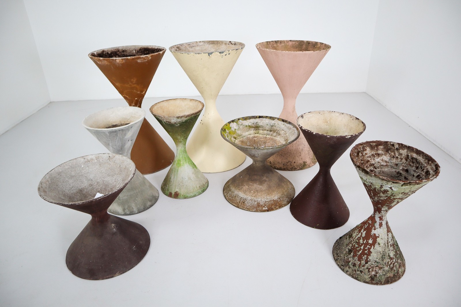 Willy Guhl Diabolo Planters 