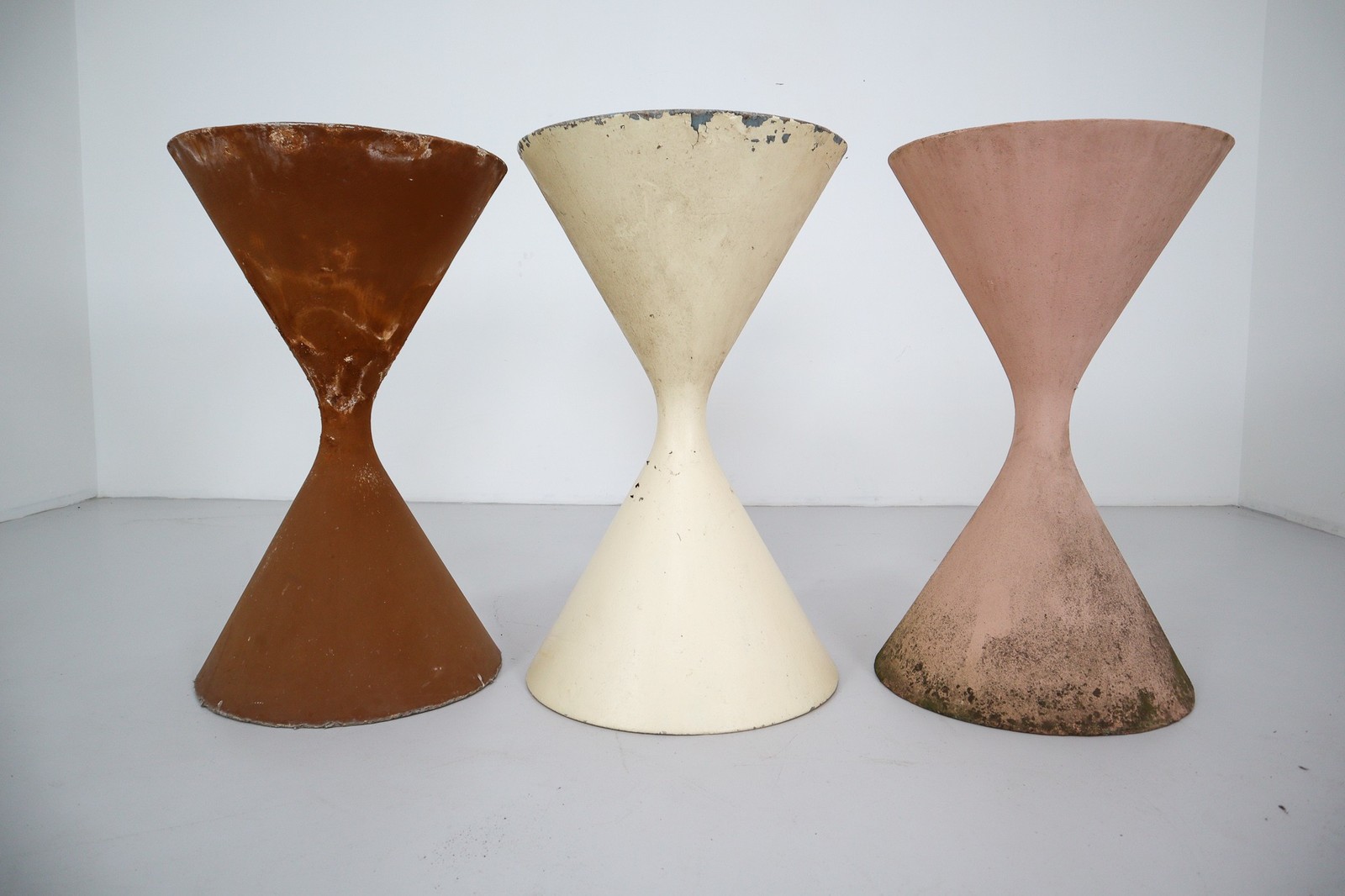 Willy Guhl Diabolo Planters 