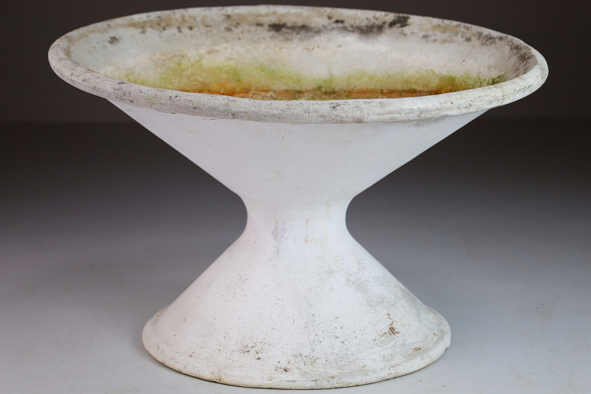 Willy Guhl (tilted model) Planter, Switserland 1970 